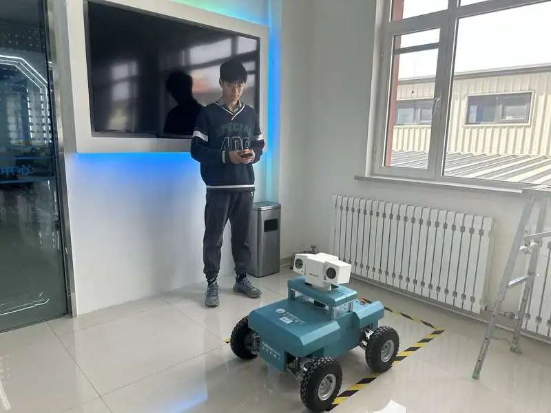 EE80